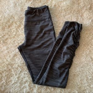 3️⃣for$25 lightly worn Kyodan leggings 🔳